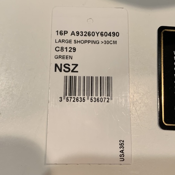 Beautiful Channel Tote Special Limited Edition!!! - Picture 4 of 15